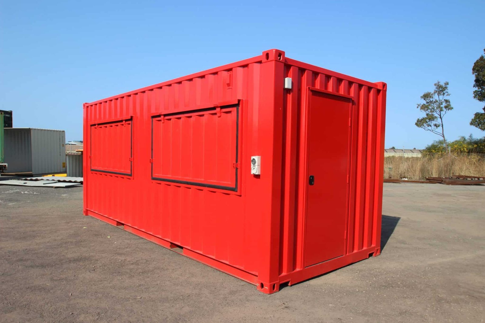 Contenedor Cafetería Bar 20’ – 6,06 × 2,44 m – Rojo